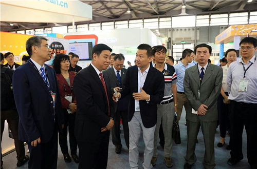 中智關愛通亮相“上海國際信息博覽會”