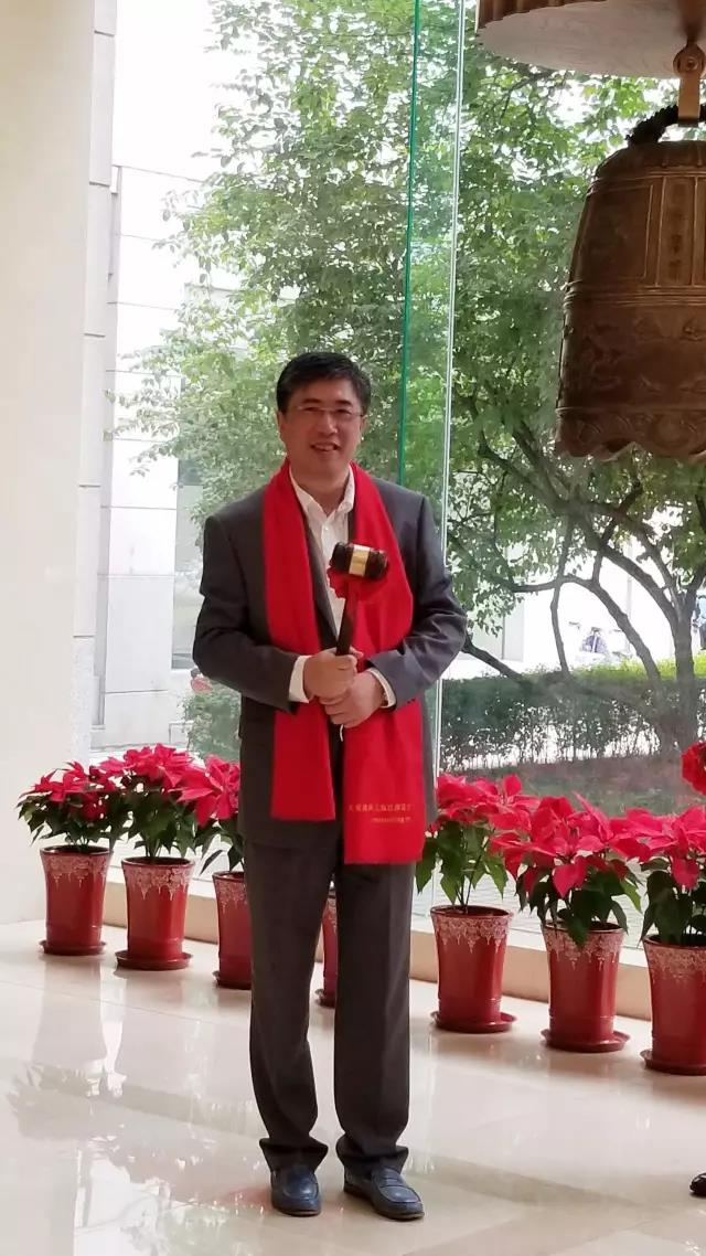 關(guān)愛通新三板掛牌敲鐘儀式在京成功舉行